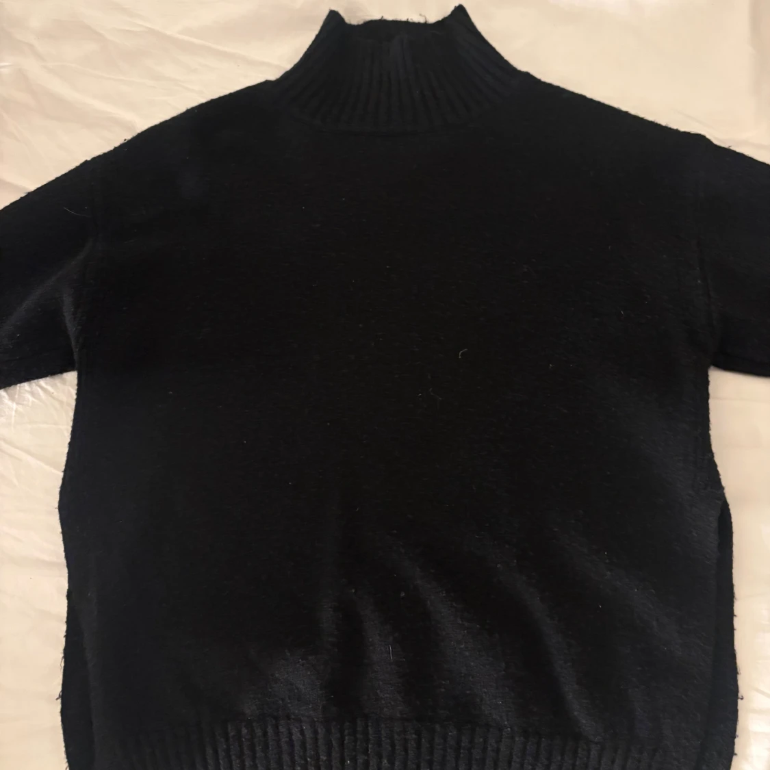 Svart stickad tröja - 2