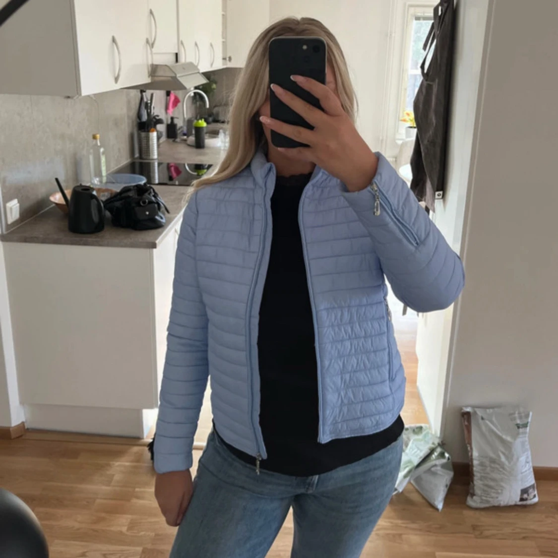 Jättefin ljusblå dunjacka - 1