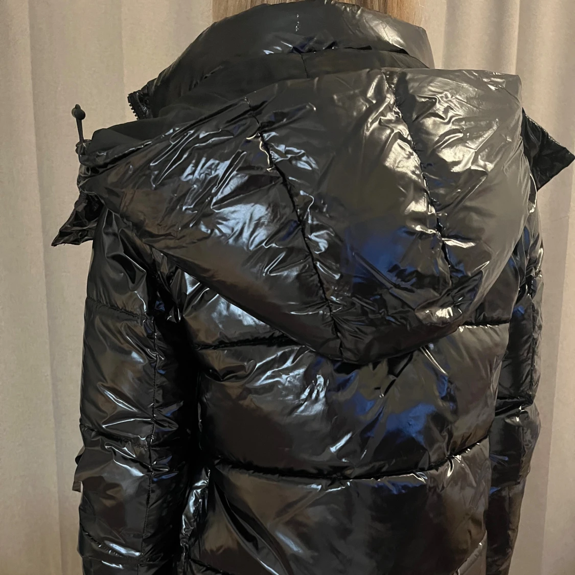 Svart pufferjacka från Calvin Klein - 4