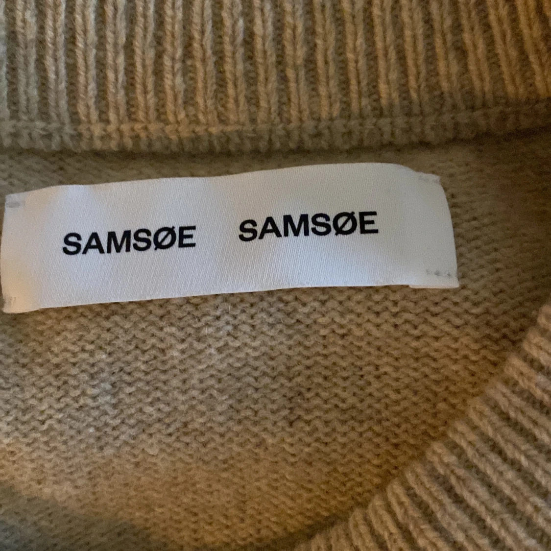 Beige stickad tröja från Samsøe Samsøe - 1