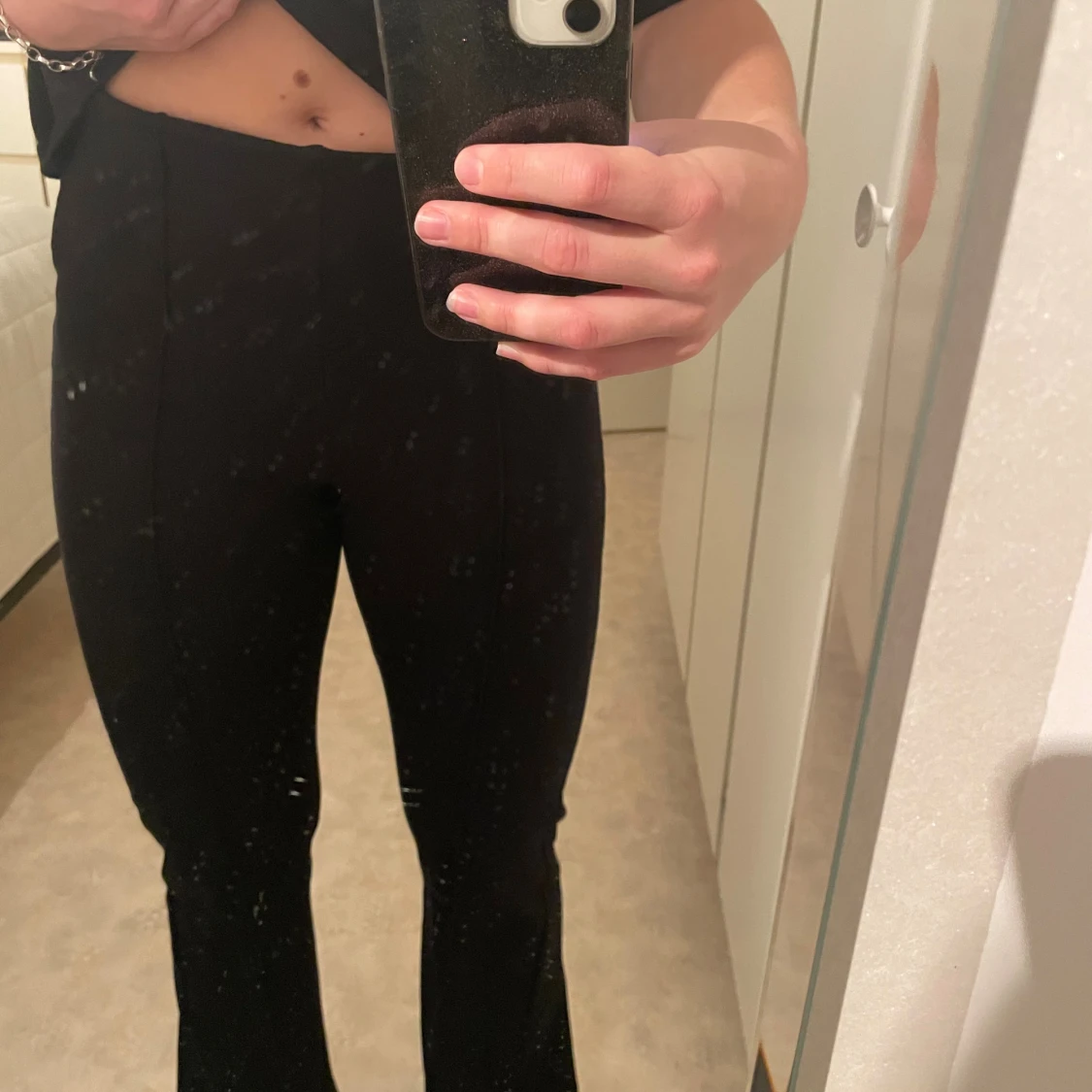 Svarta bootcut byxor från KappAhl - 1