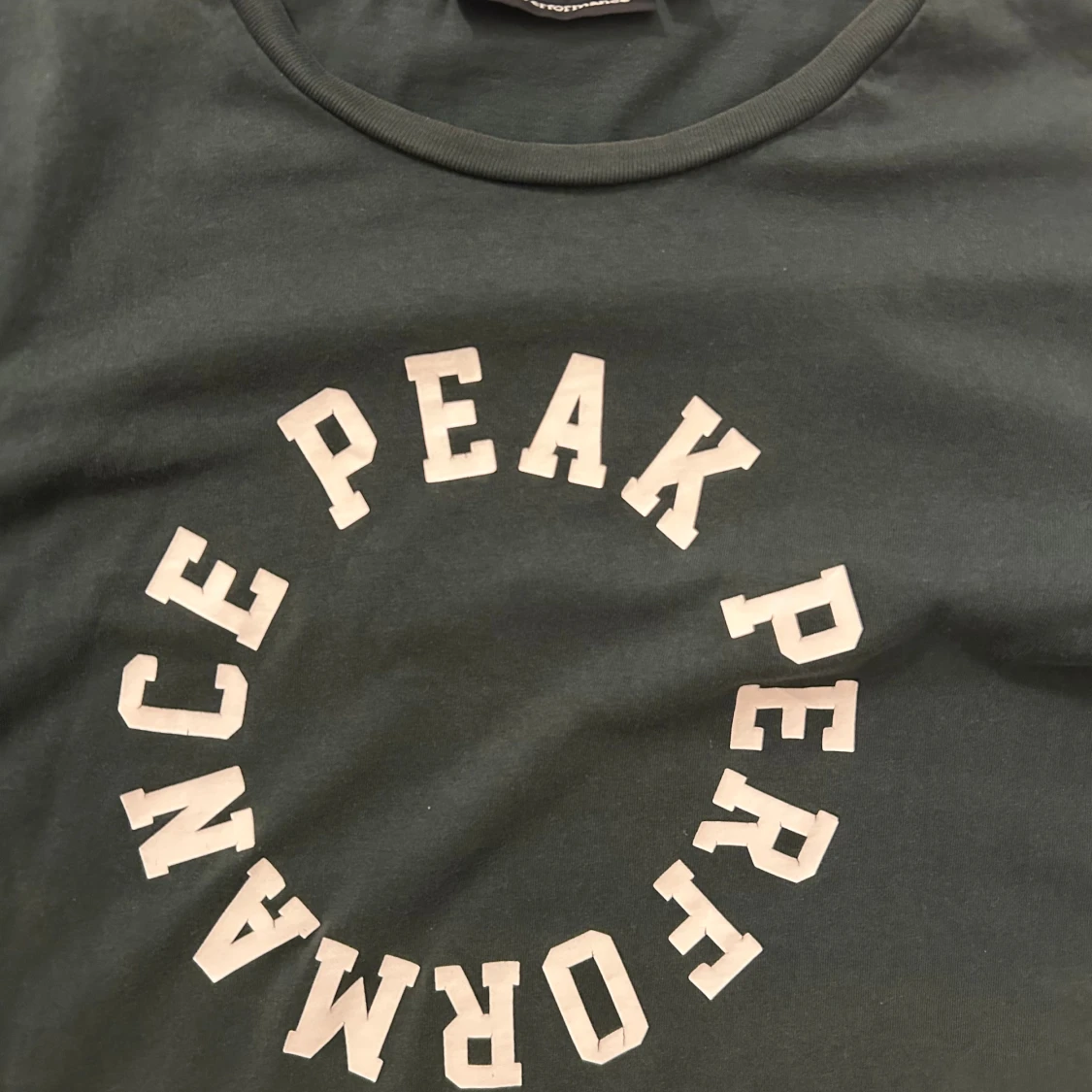 Mörkgrön Peak Performance t-shirt - 2