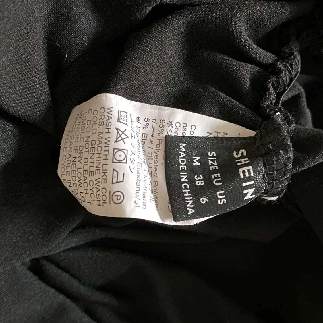 Svart långärmad topp från SHEIN - 3