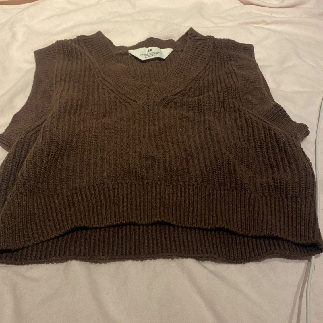 Brun stickad väst från H&M