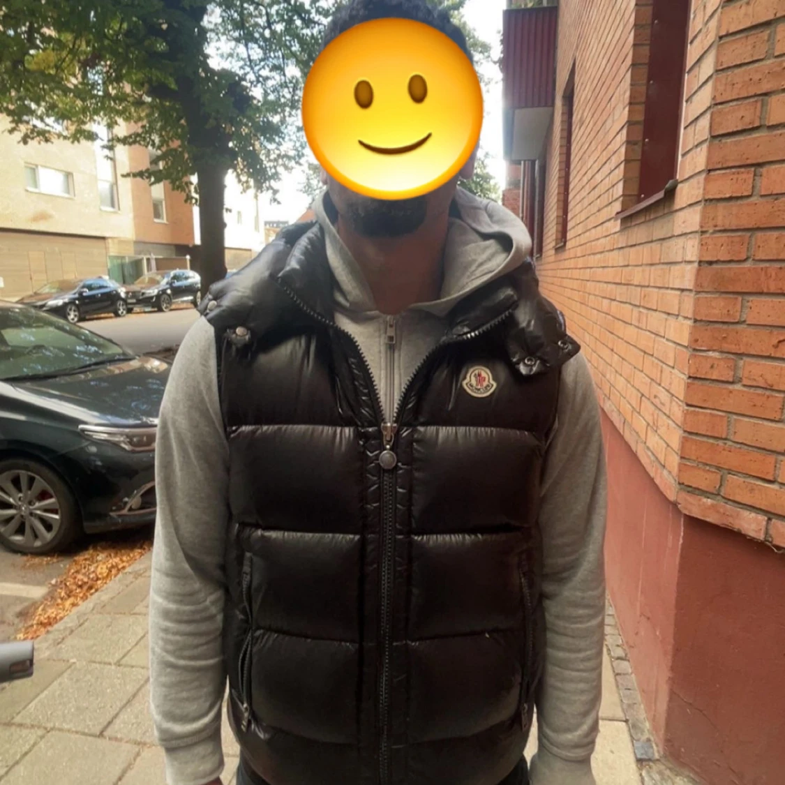 Svart dunväst från Moncler