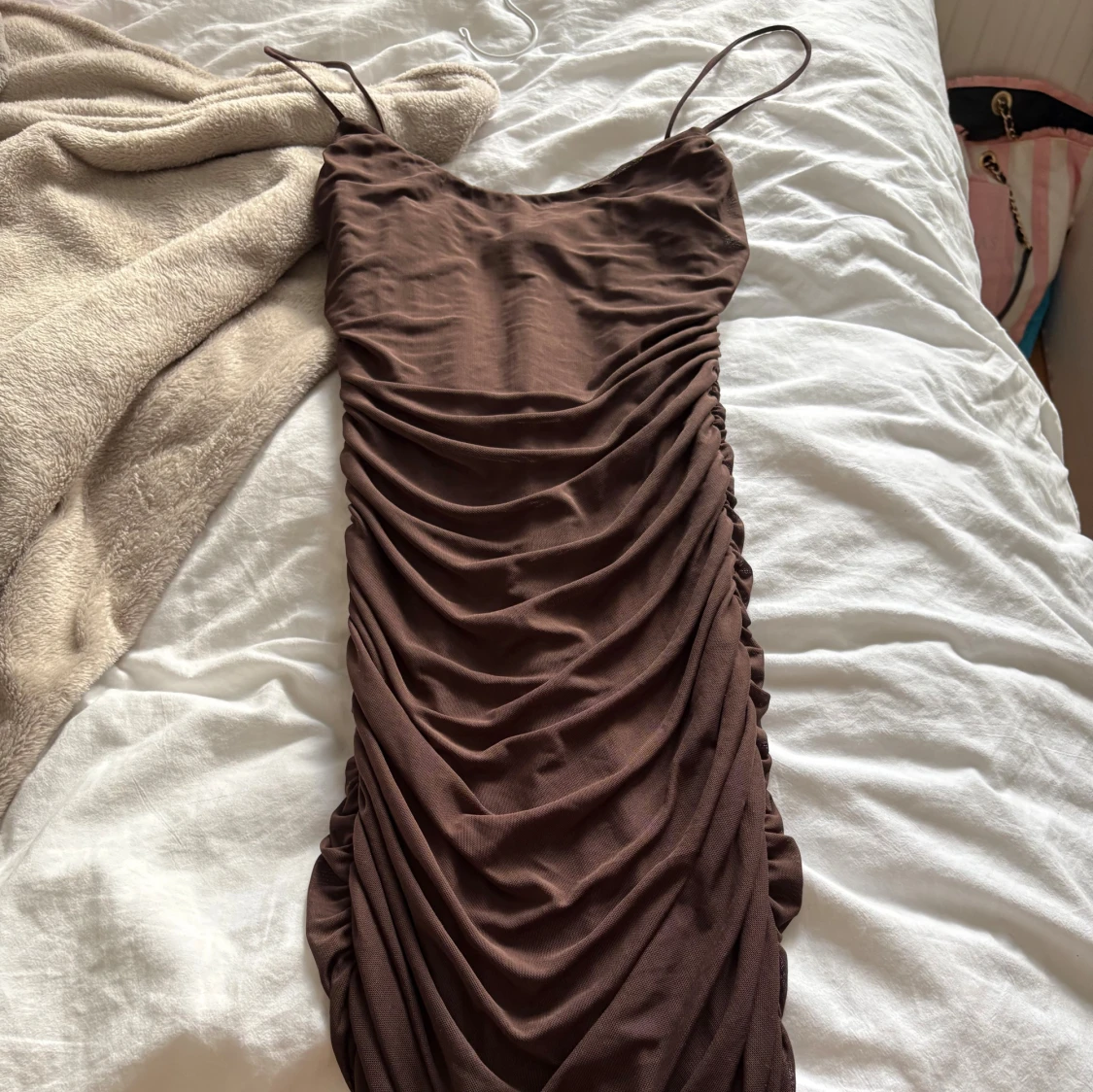 Brun omlottklänning från Bik Bok - 2