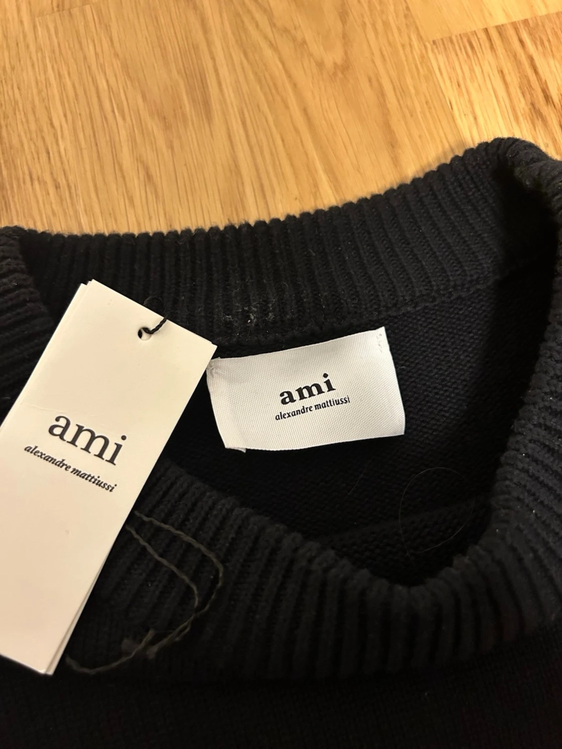 Svart stickad tröja från Ami Paris - 3
