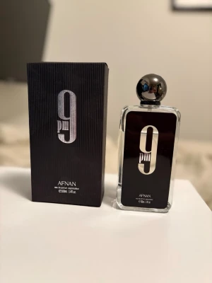 Afnan 9pm - En parfym från afnan 9pm | 70% kvar av flaskan alltså 70/100 ml kvar | Endast 179:- | Tveka inte att höra av dig vid frågor | ladoelgato.resell