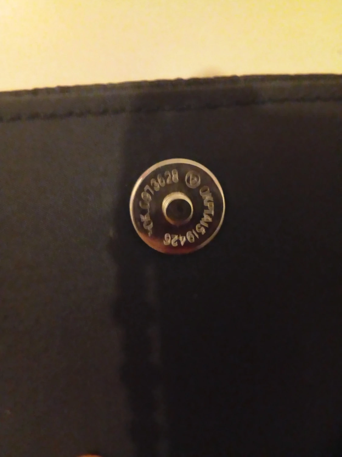 Svart axelväska med struktur - 5