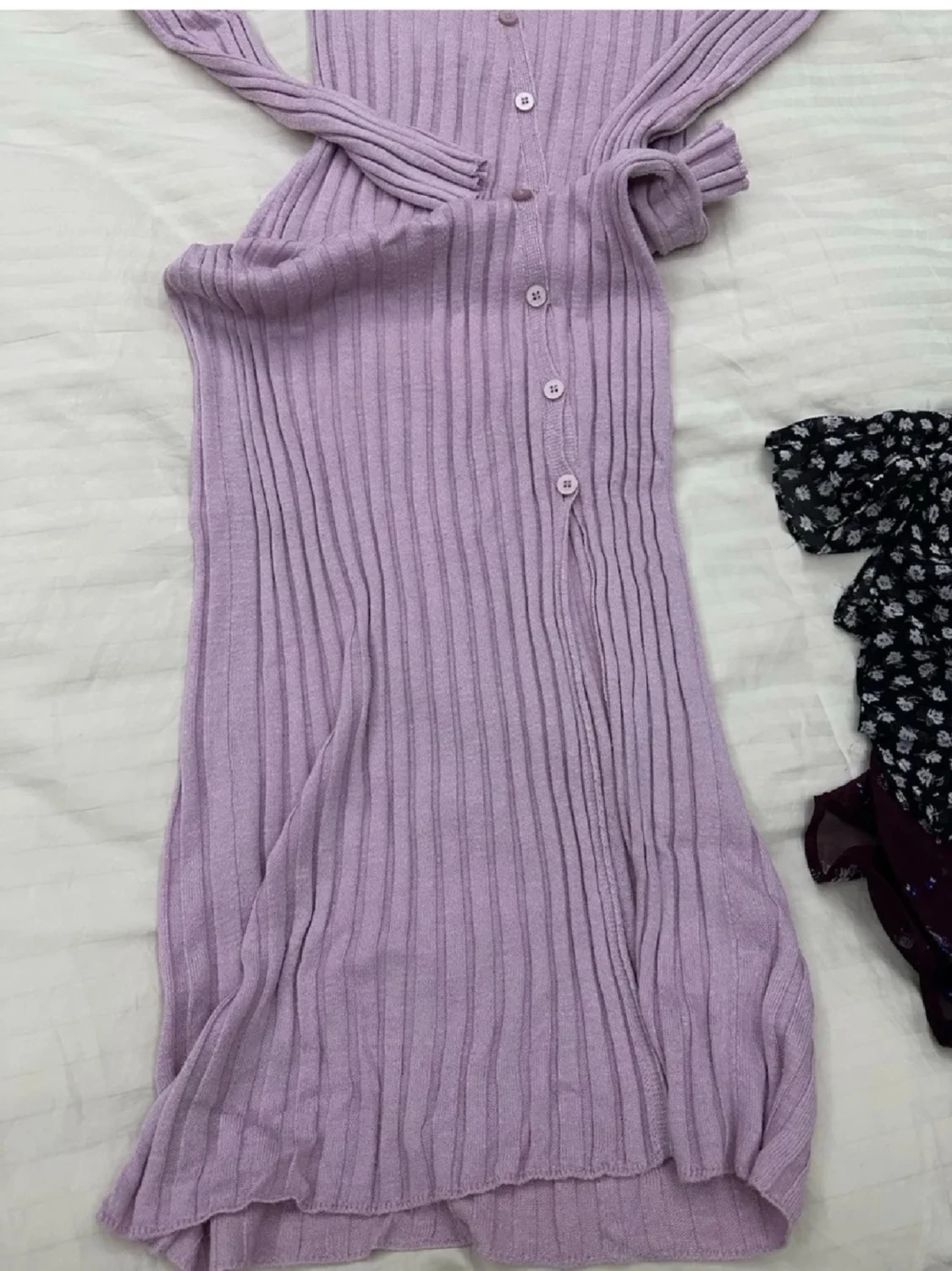 Långärmad lila ribbad klänning - 1
