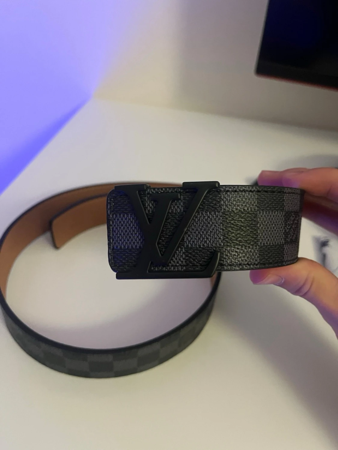 Svart rutigt bälte - 1