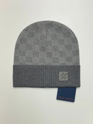 Lv Mössa - Helt ny aldrig använd. Storlek One Size. Snabb frakt