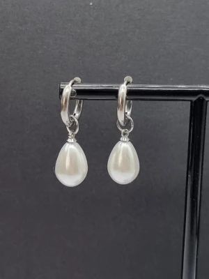 Handgjorda örhängen  - Material-rostfritt stål 