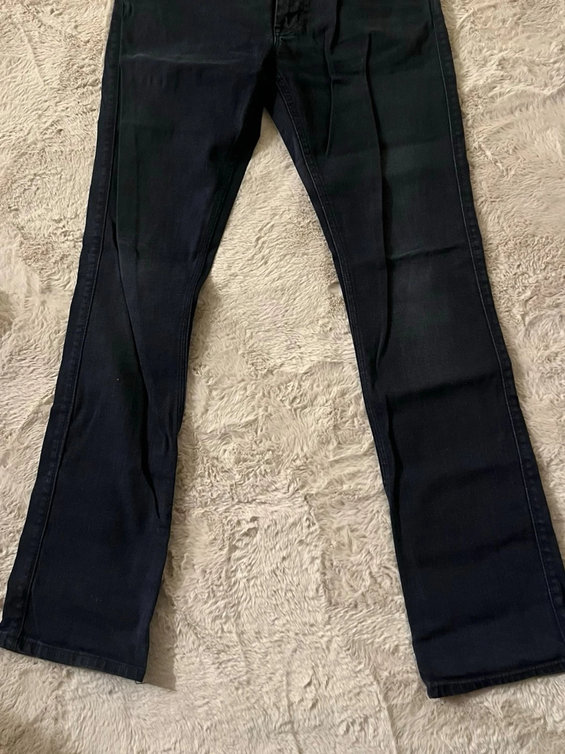 Mörkblå  jeans från Acne - 1