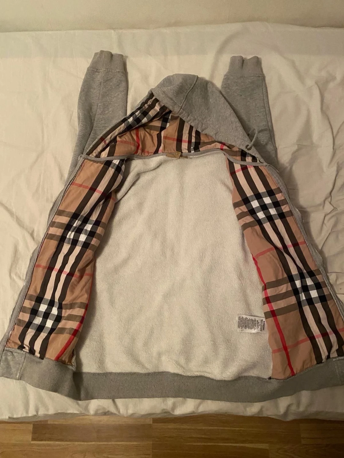Grå Burberry hoodie med dragkedja - 1