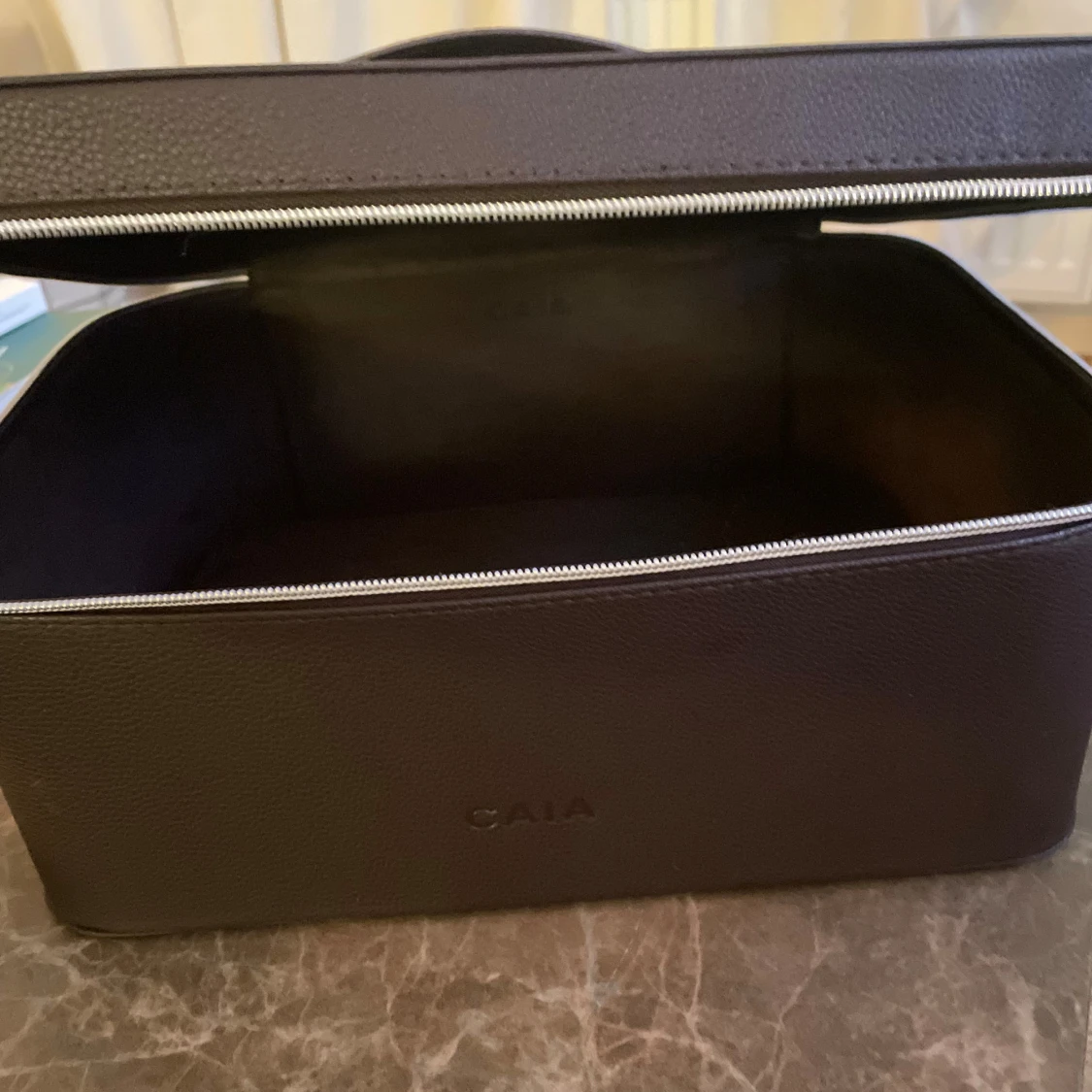 CAIA stor necessär - 1