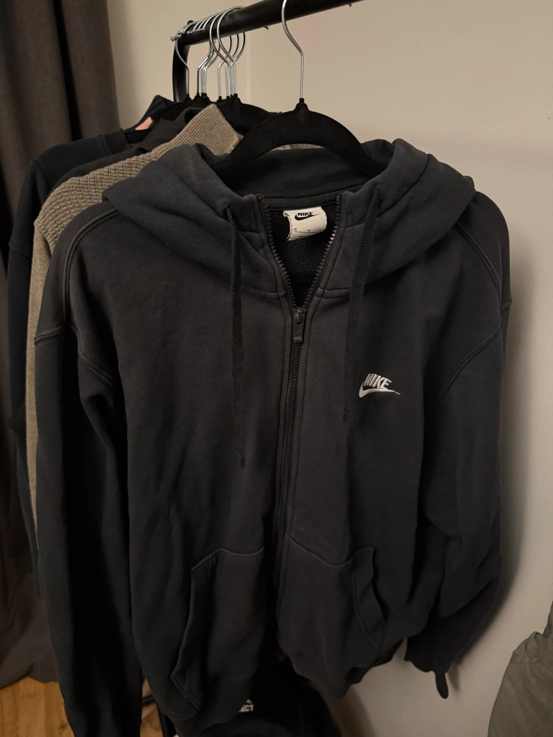 Svart zip-hoodie från Nike