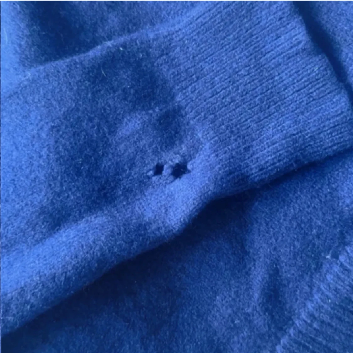 Blå stickad tröja från Gap - 2