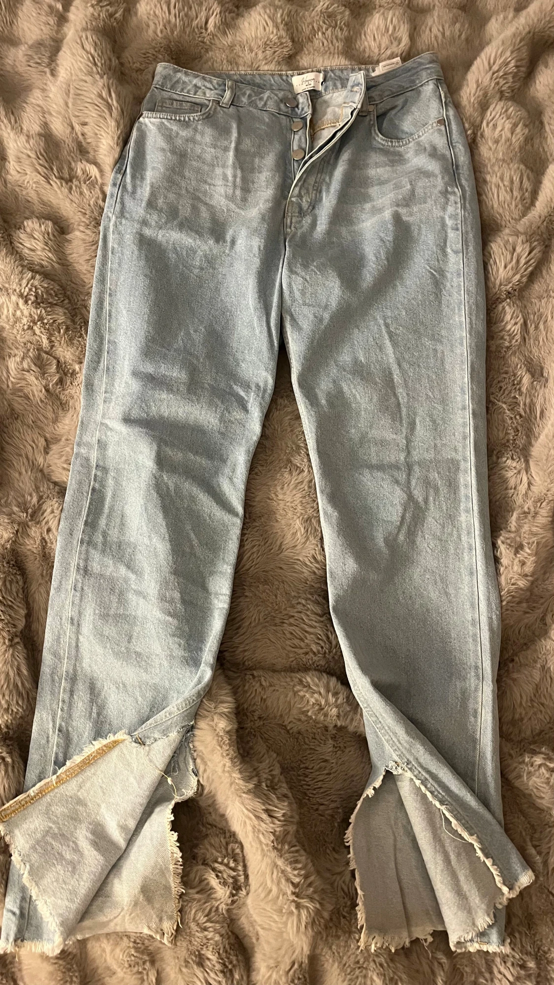 Ljusblå jeans från Hanna Schönberg x NA-KD