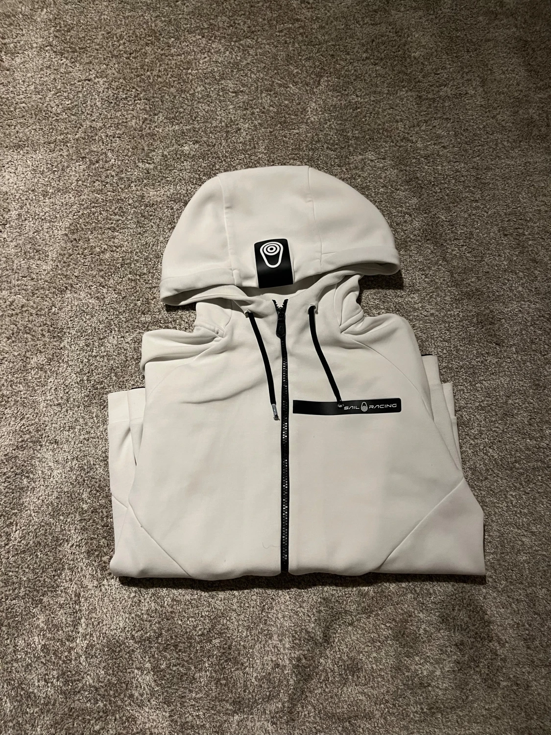 Vit hoodie från Sail Racing med luva - 1