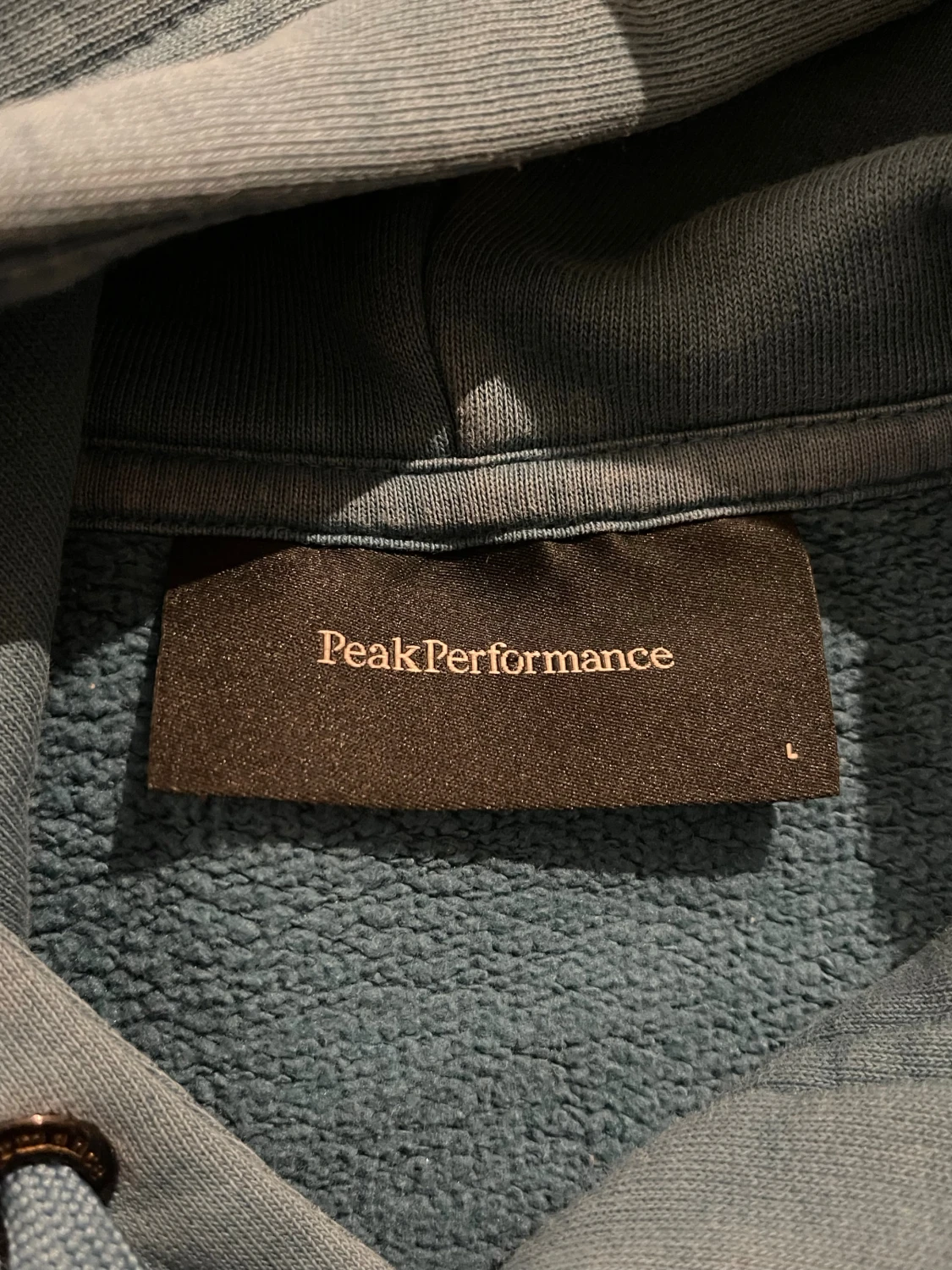 Blå hoodie från Peak Performance - 2