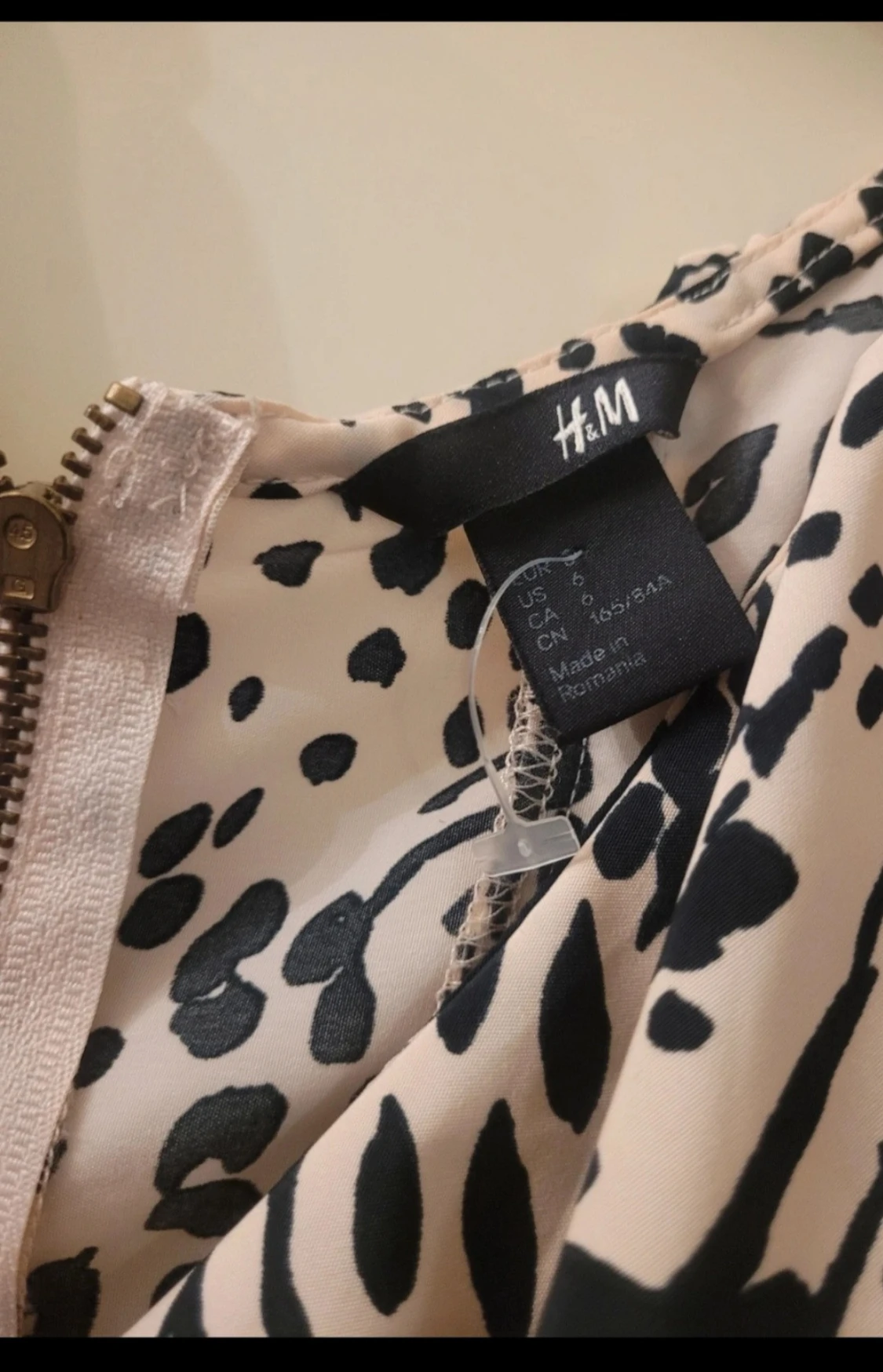 Zebramönstrad kortklänning från H&M - 1