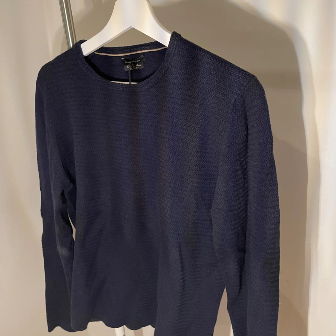 Mörkblå tröja från Massimo Dutti