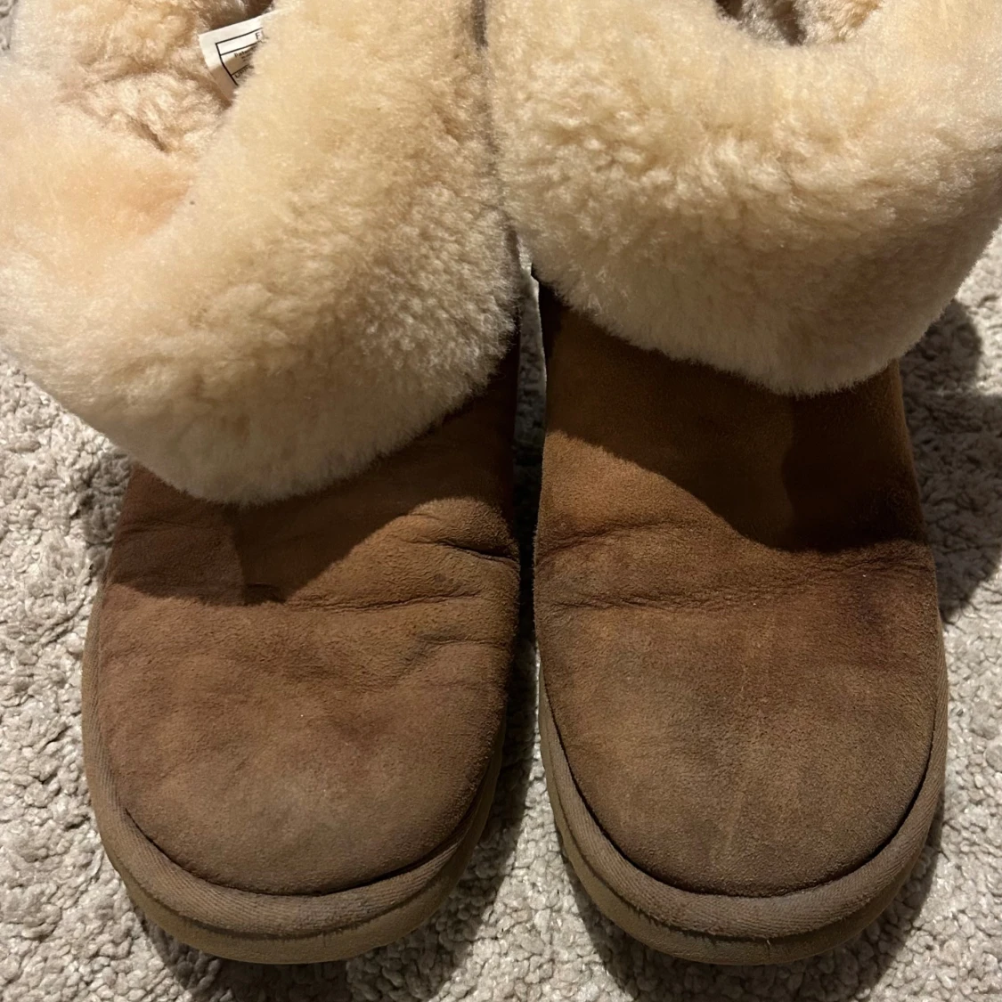 UGGs - 3