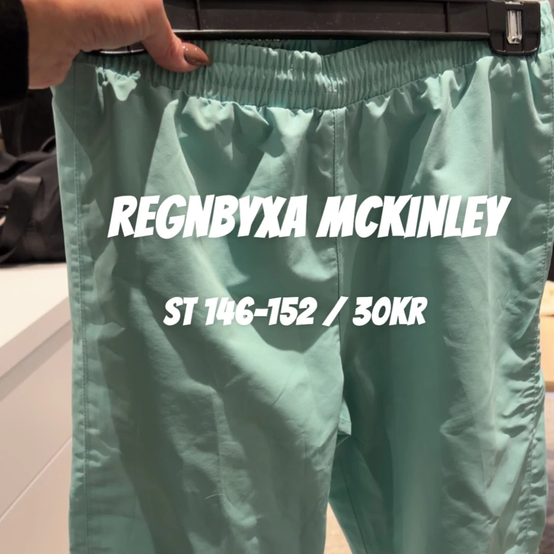 Turkosa regnbyxor från McKinley