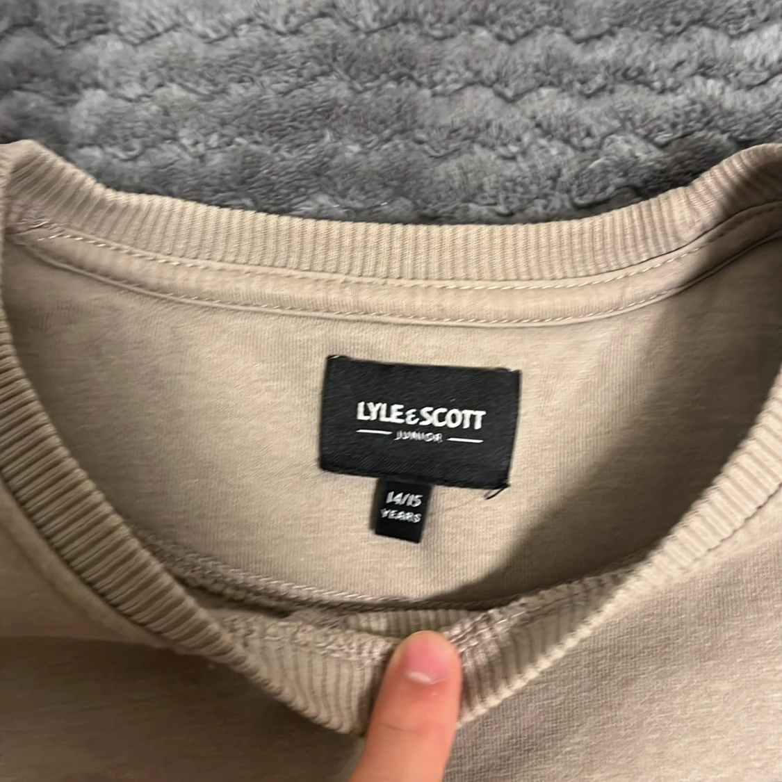 Beige sweatshirt från Lyle & Scott - 1