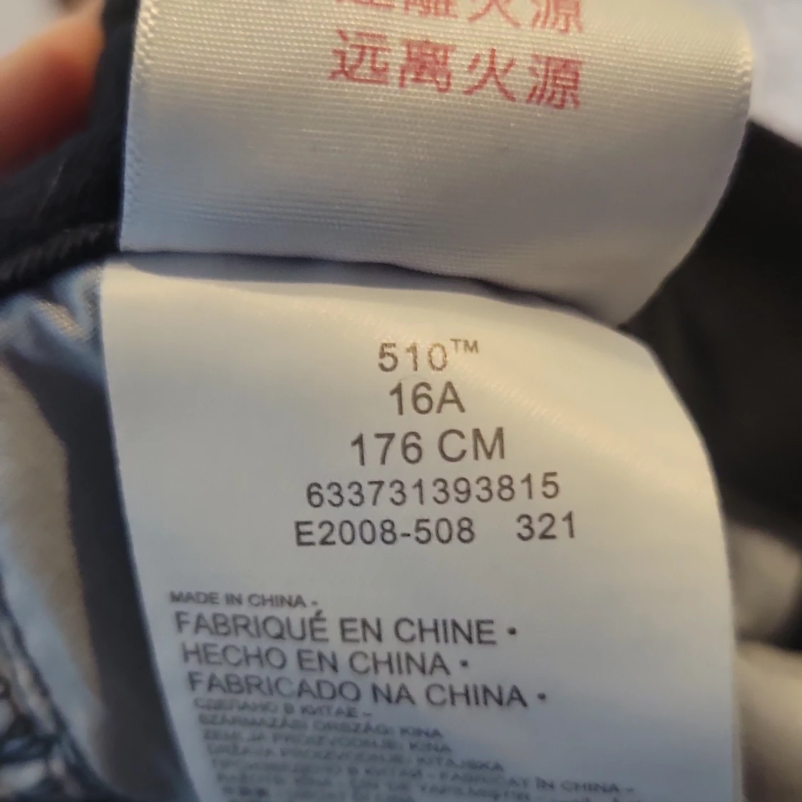 Svarta Levis Jeans  - 4