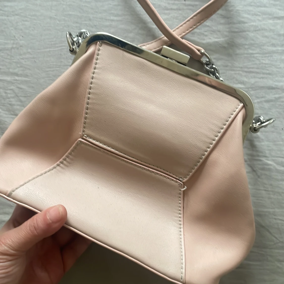 Ljusrosa handväska från David Jones - 3