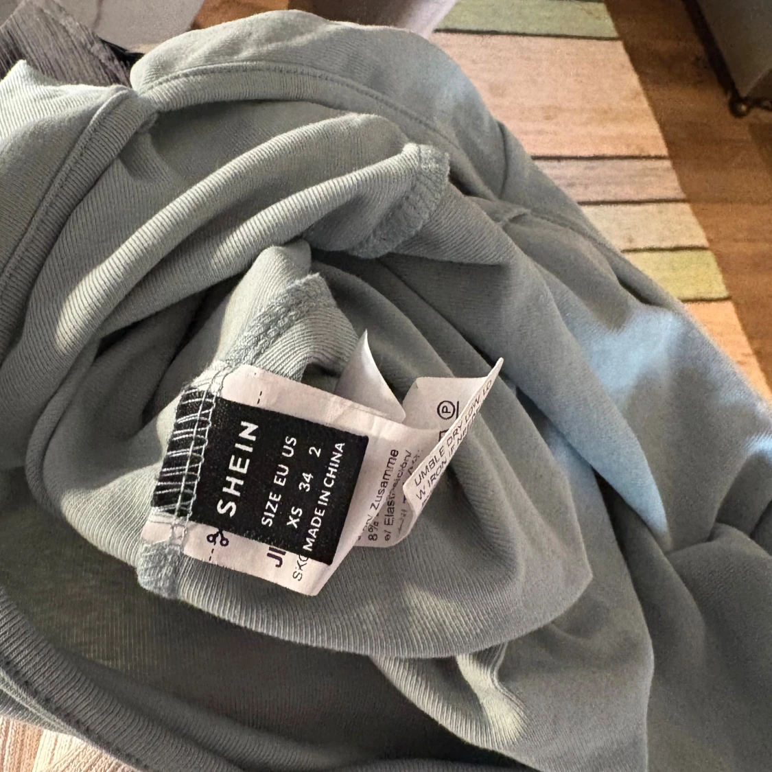 Ljusgrön långärmad topp från SHEIN - 2