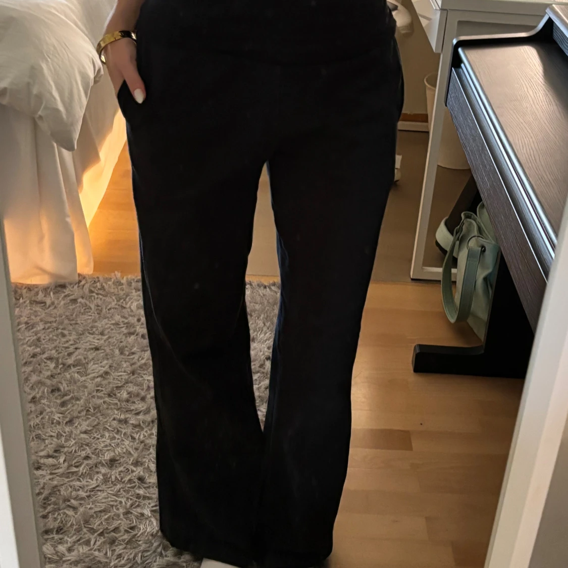 Lågmidjade mjukisbyxor