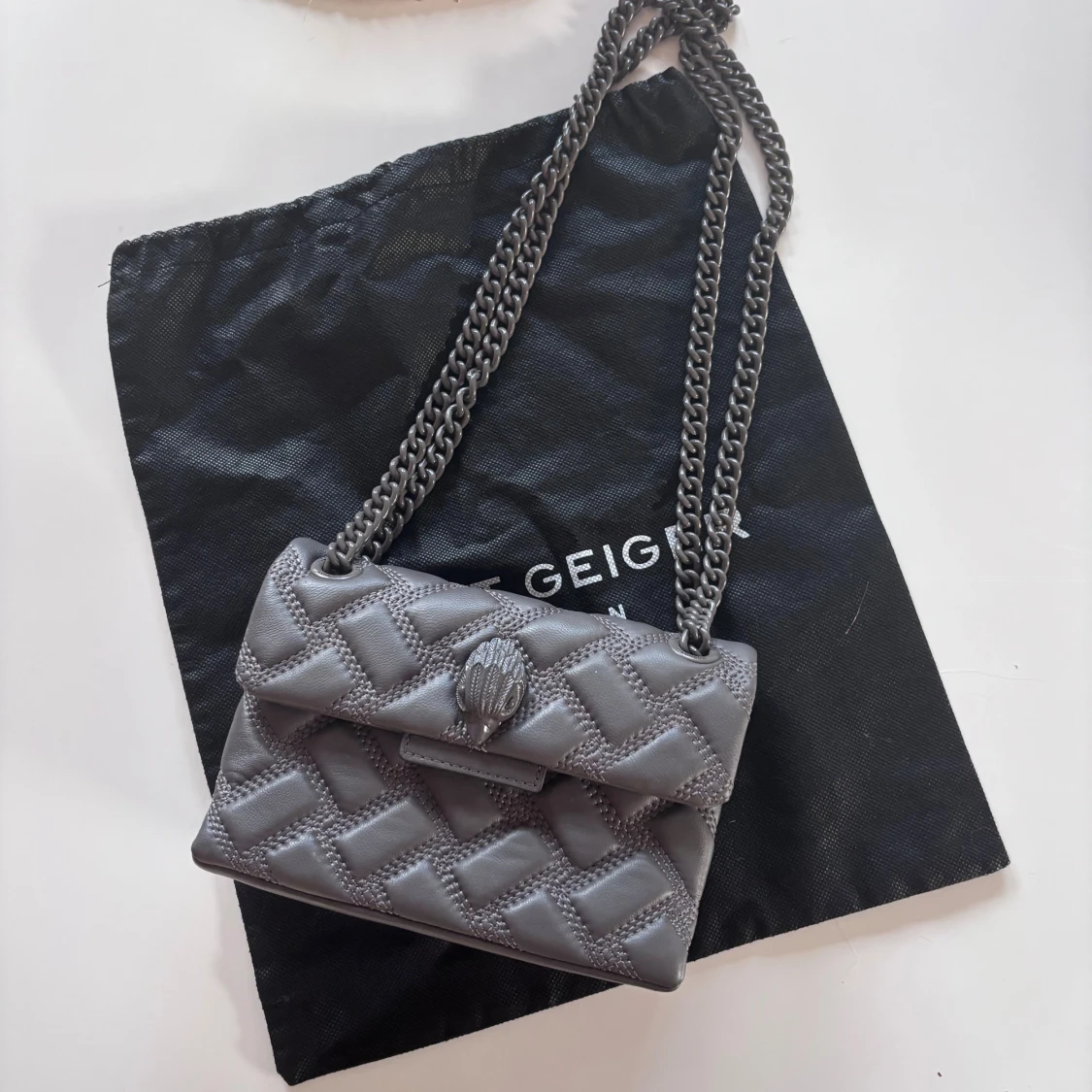 Kurt Geiger Kensington väska