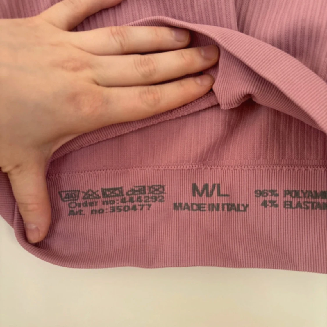 Rosa ribbad croppad långärmad topp - 2