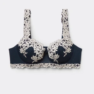 Intimissimi bh 80B - Selger denne nydelige bhen da den bare blir liggende, er i 80B men lappen er klippt av. Har ikke blitt brukt mye og er ingen synlige bruksmerker!💘 må få solgt kjapt!!🌸