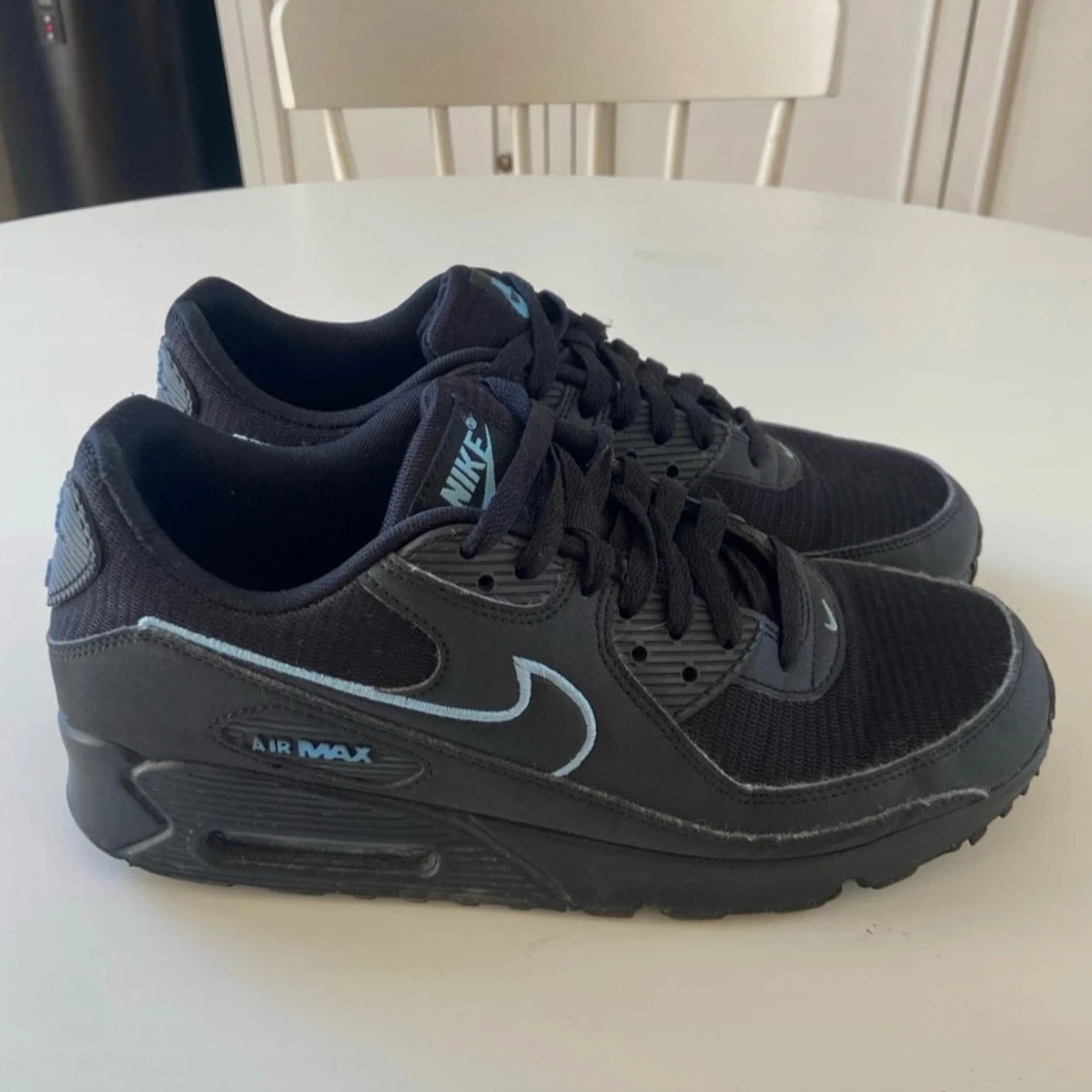 Nike Air Max 90 svart/blå sneakers storlek 44