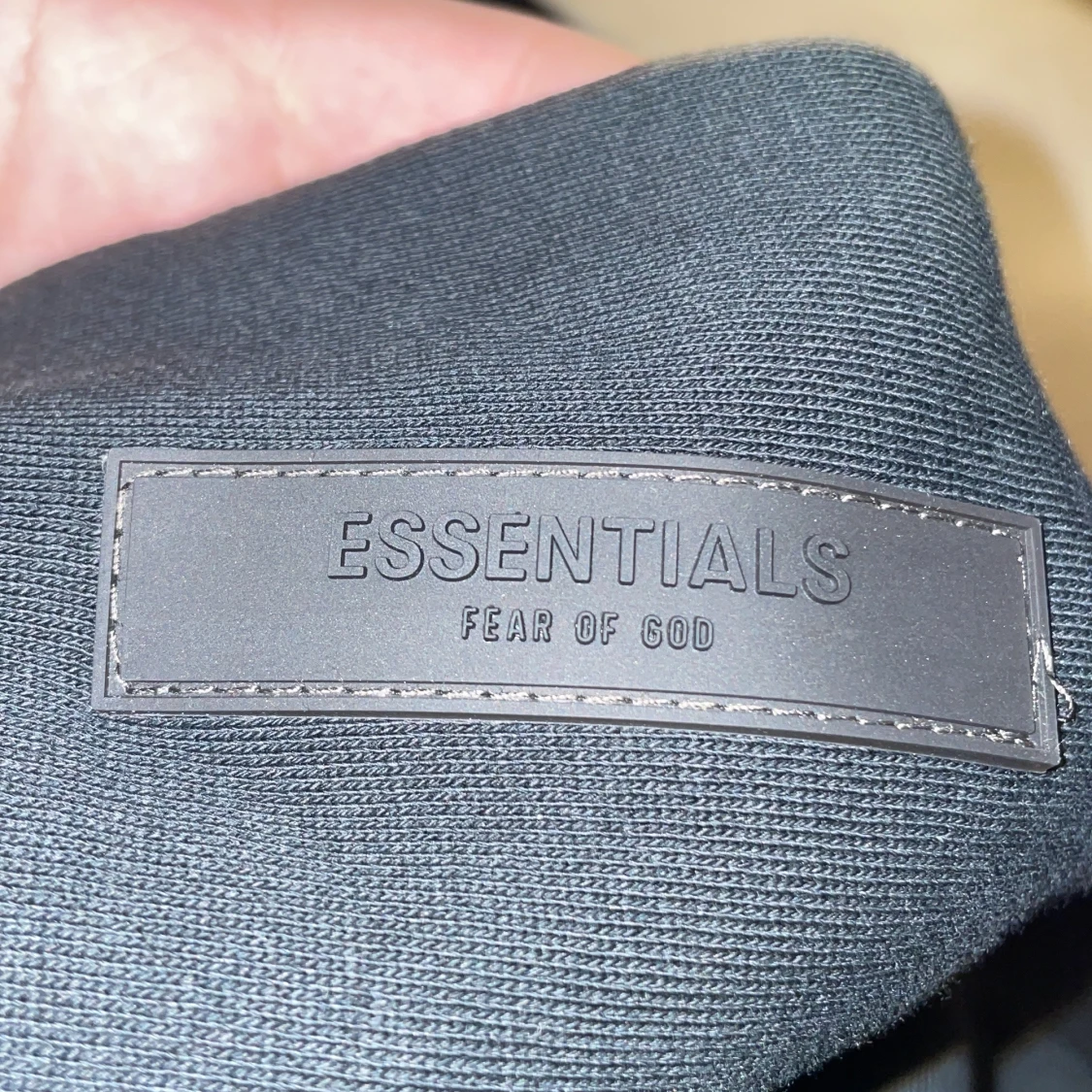 Svart Essentials Fear of God hoodie - 2