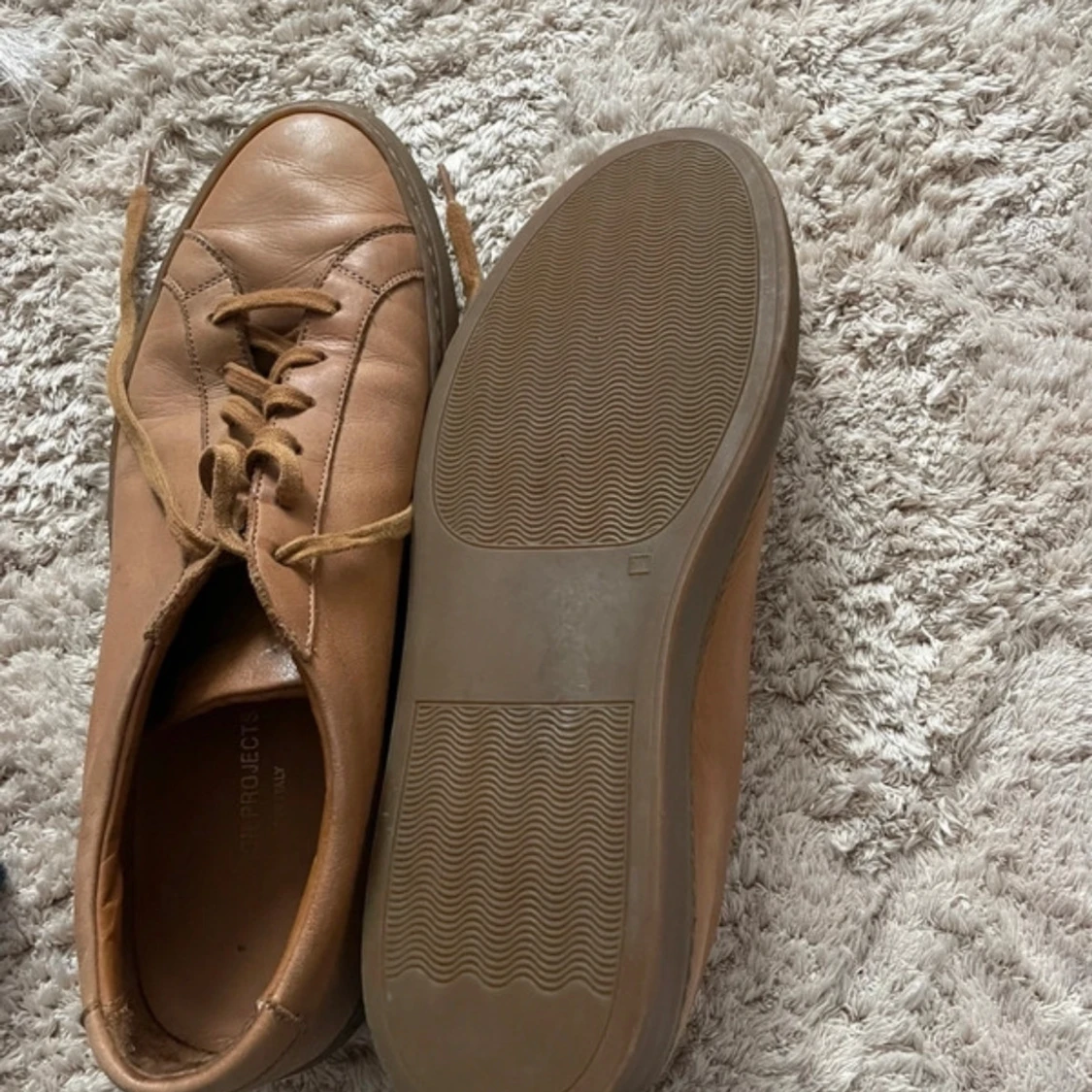 Bruna sneakers från Common Projects - 1