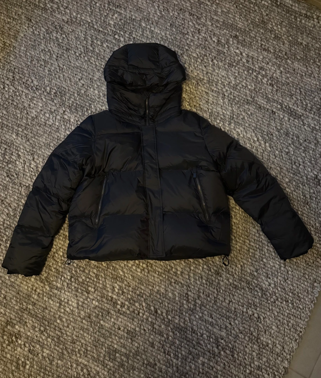 Svart pufferjacka från Snoot