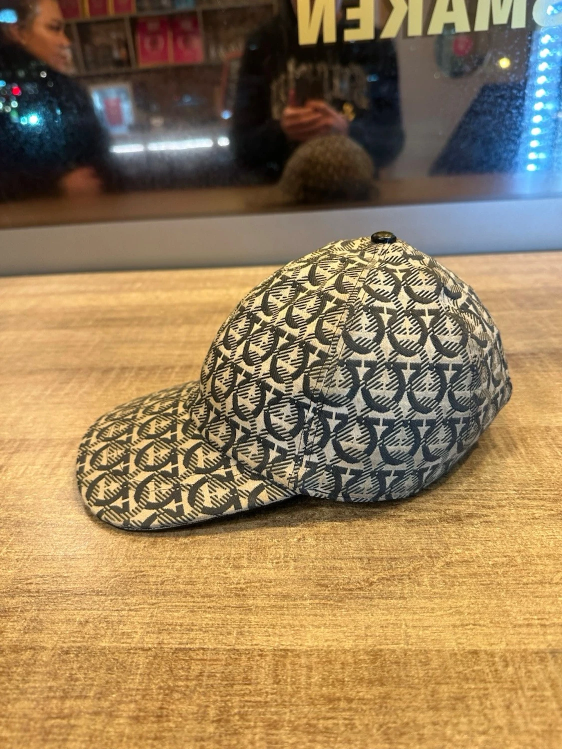 Salvatore Ferragamo keps  - 2