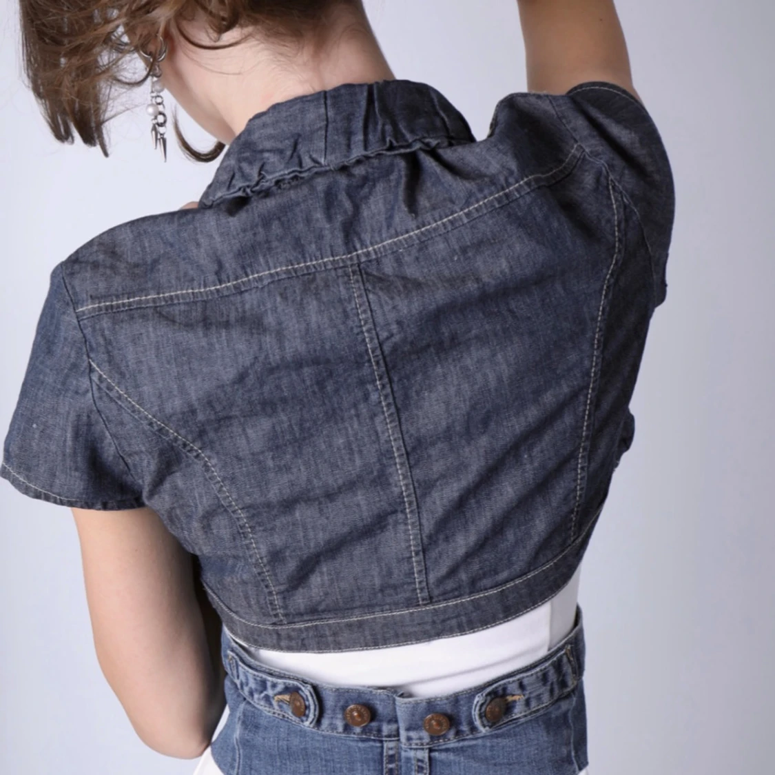 Unik mörkblå jeansbolero med detaljer  - 2