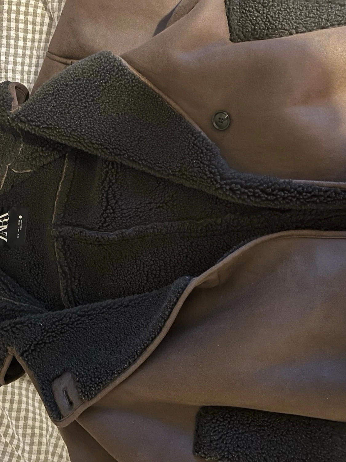 Brun teddyjacka med oversized passform - 5