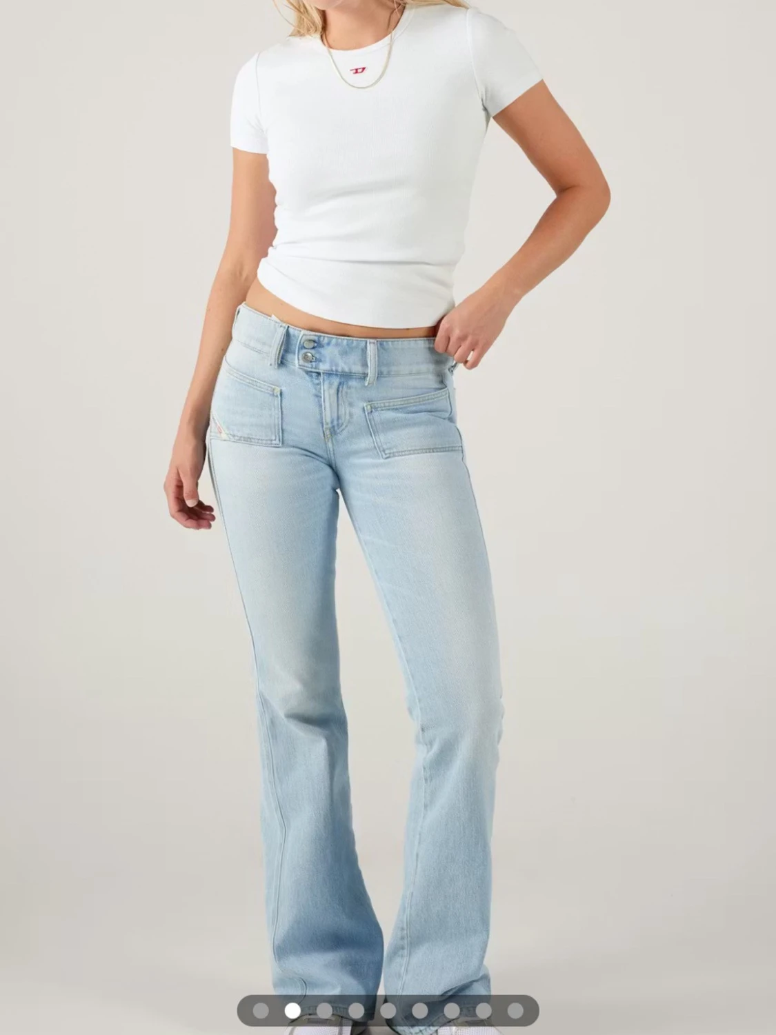 Ljusblå bootcut jeans från Disel FÖR LÅNG TJEJER JAG ÄR 180 - 1