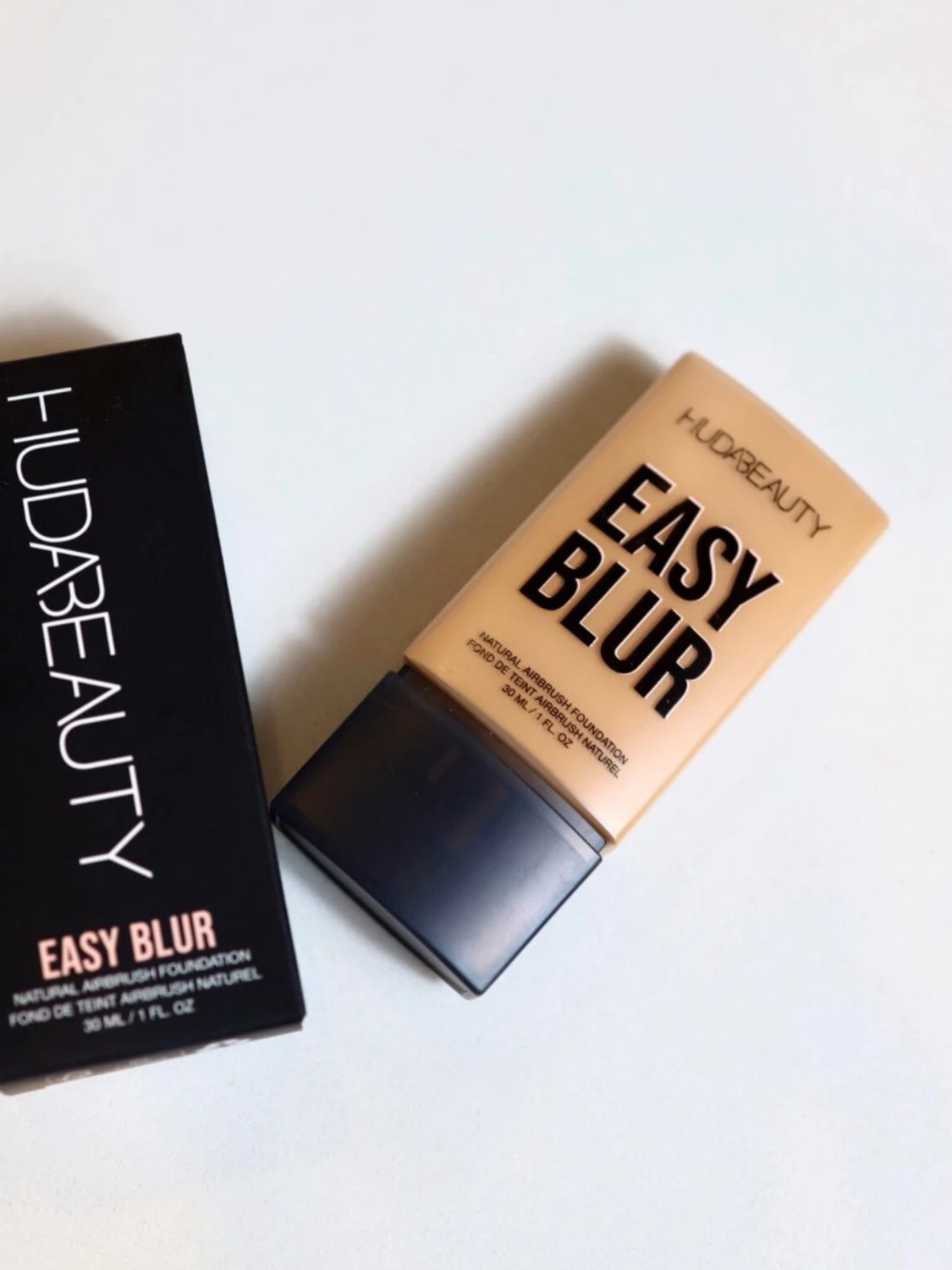 Huda Beauty Easy Blur Foundation - 1