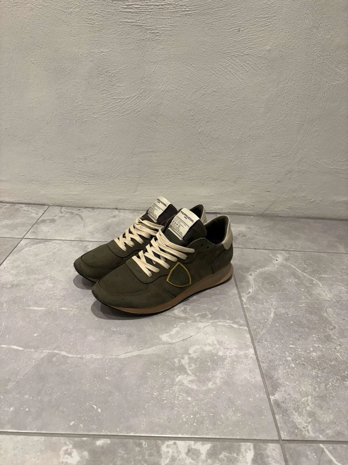 Gröna sneakers från Philippe Model