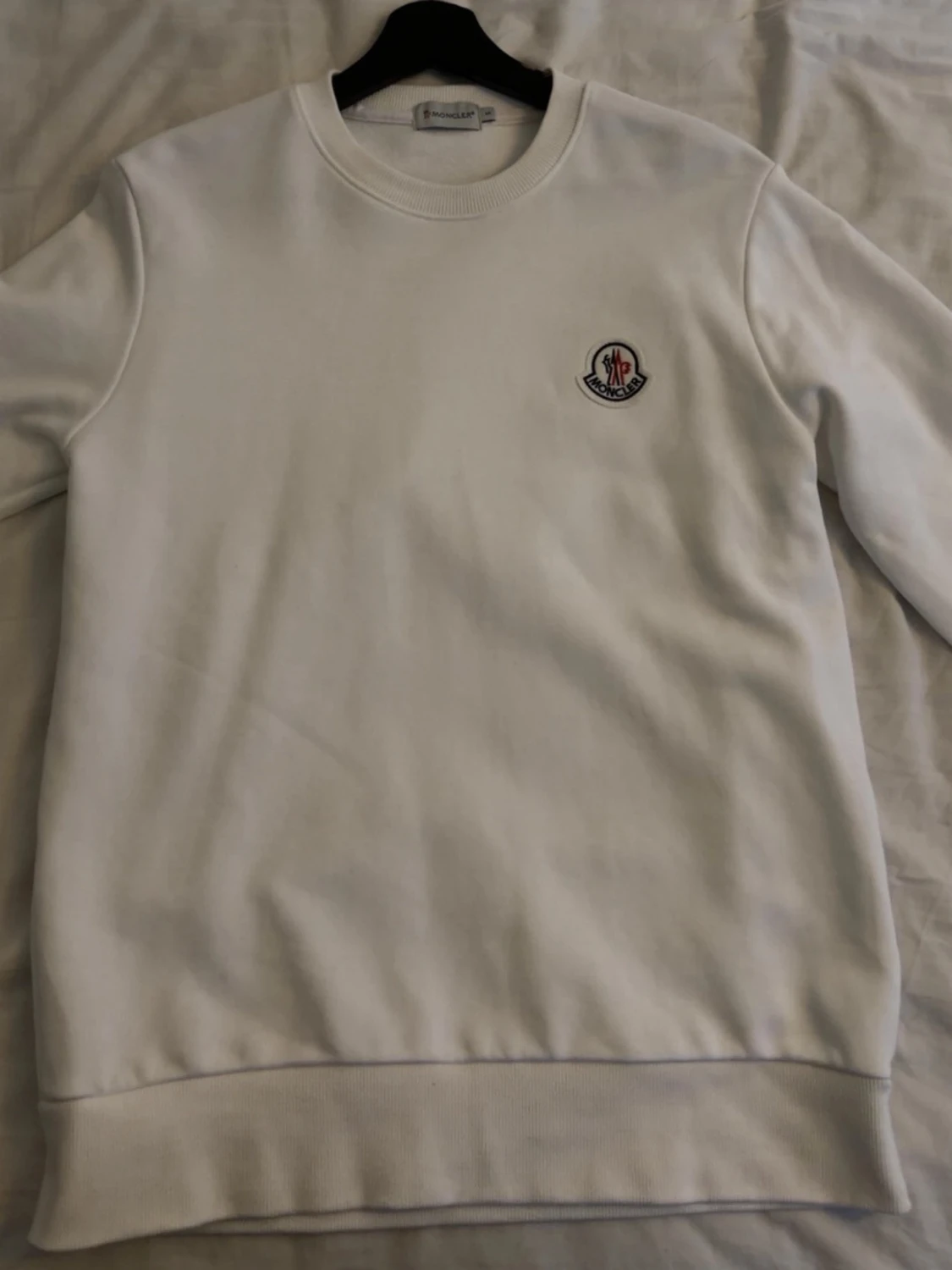 Vit sweatshirt från Moncler med logga storlek S
