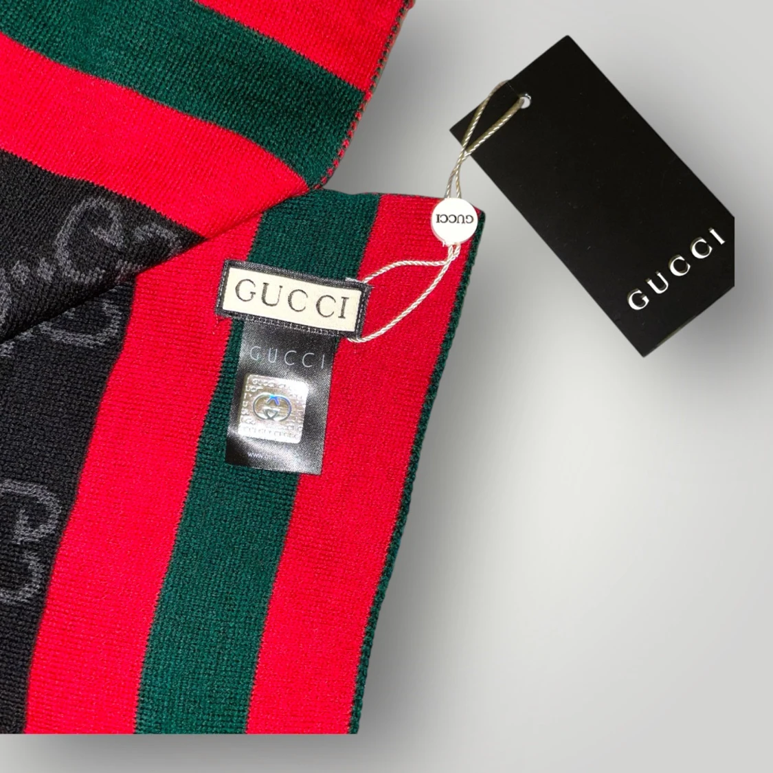 G.u.c.c.i Mössa&halsduk set  - 2