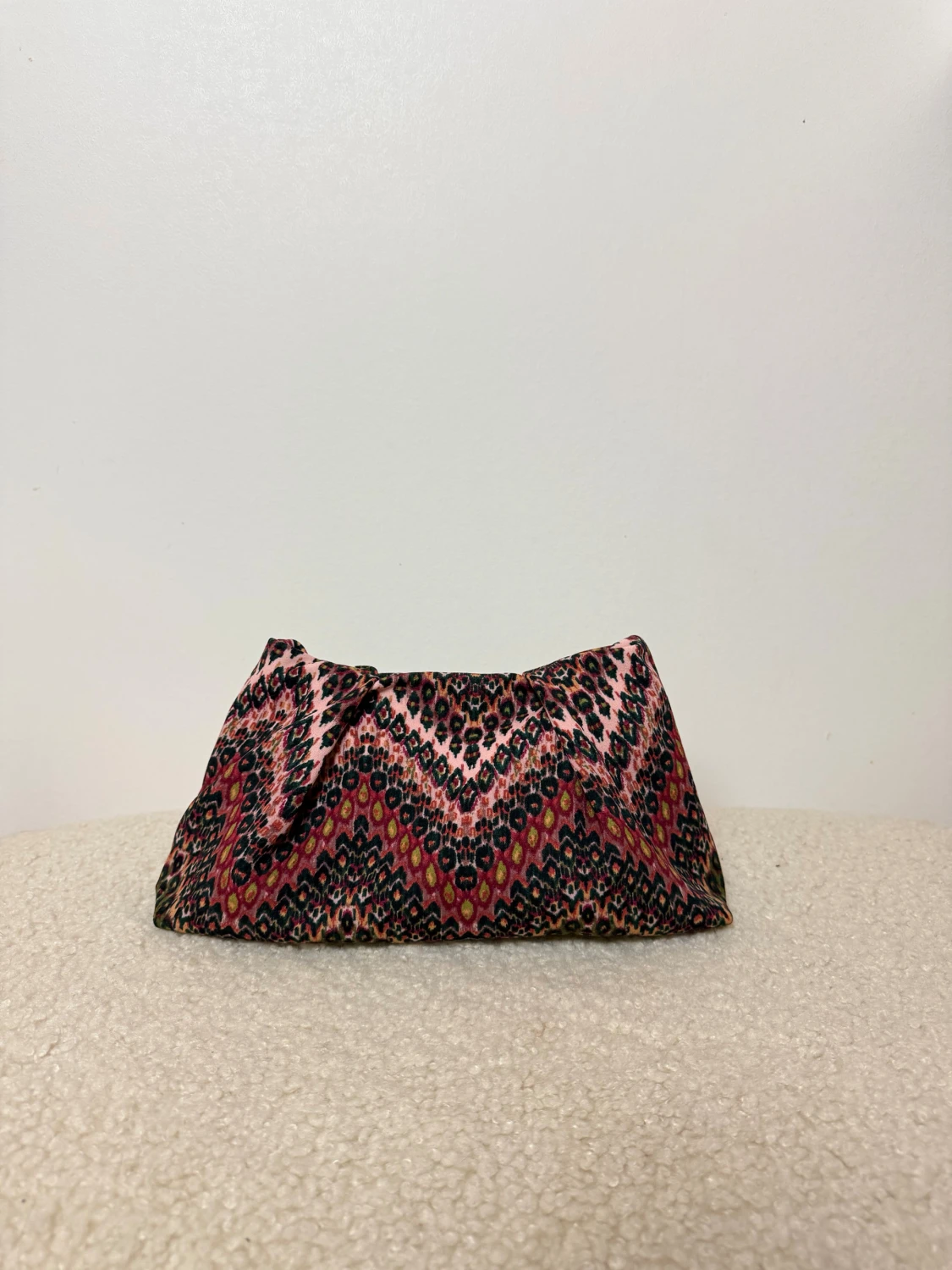 Mönstrad clutch-väska